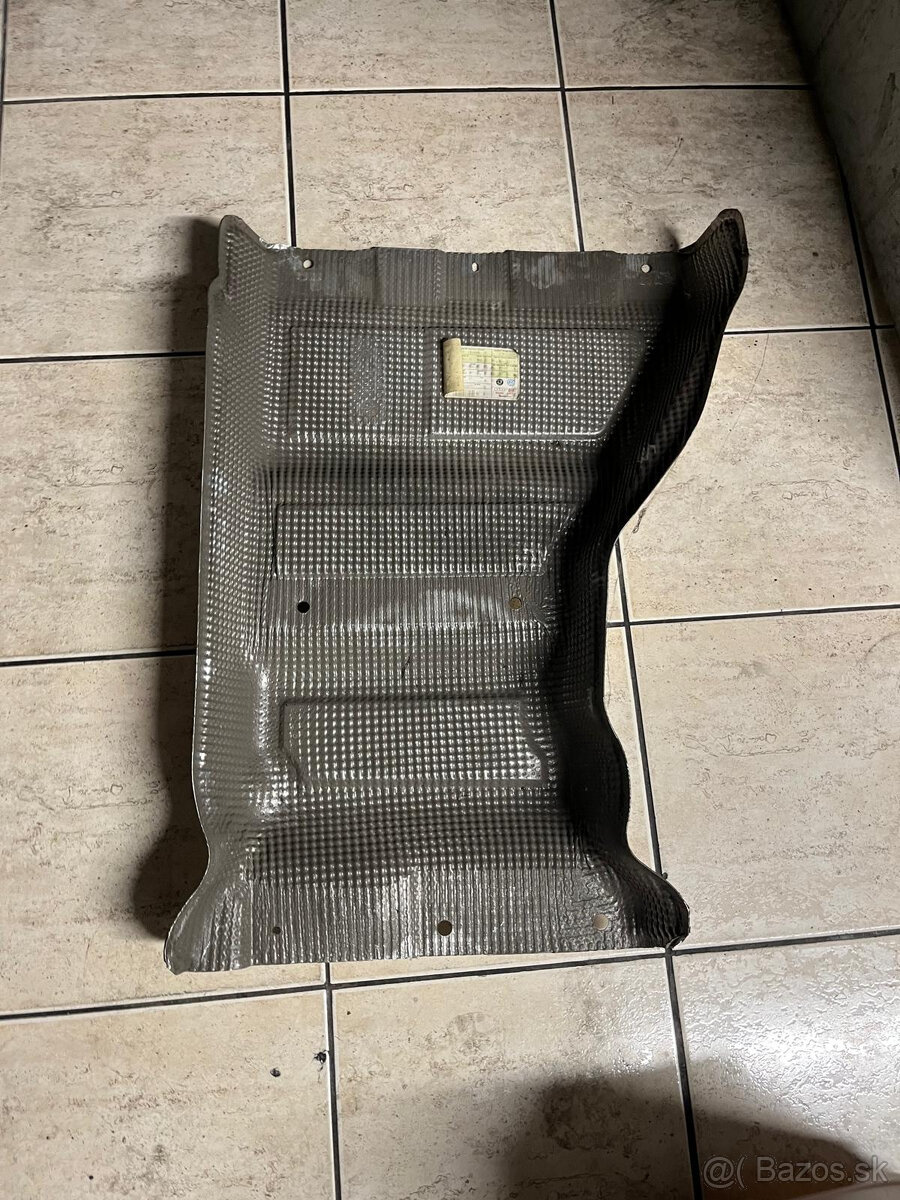 TEPELNA CLONA VW TRANSPORTER 7E0825661G