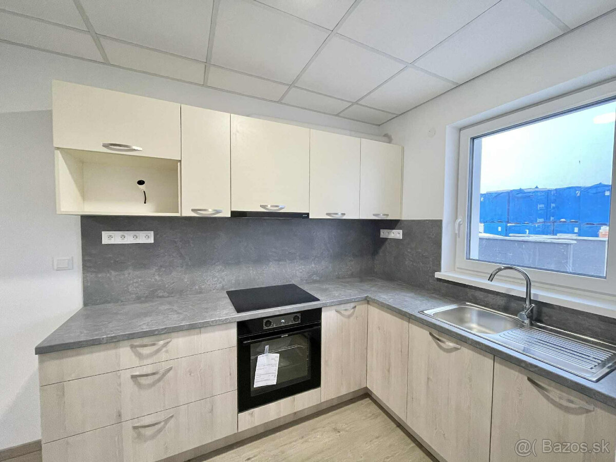 Na prenájom dom v Skalici s parkovacím miestom, terasou