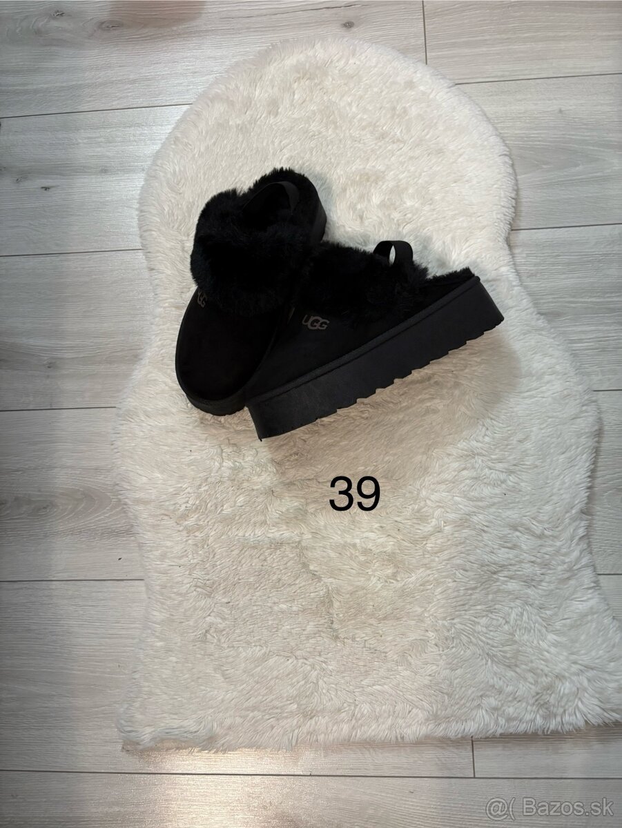 Čierne cizmy ugg