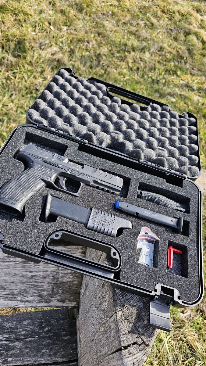 Walther PDP 9mm.