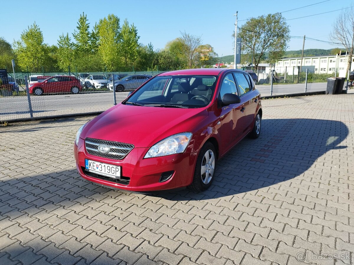 KIA CEED 1,4 2009