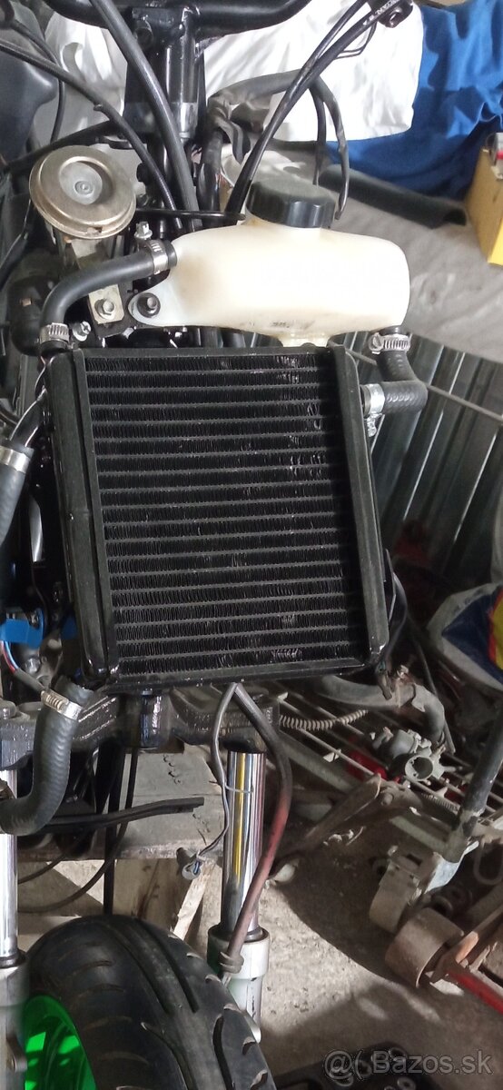 Kúpim nadobu chladacej vody Aprilia sr50 ev-1994