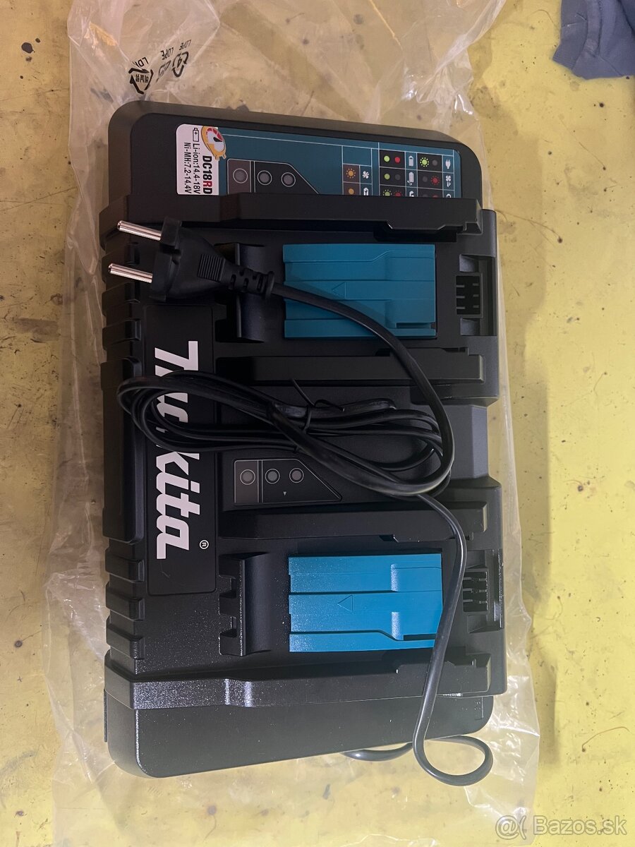 Makita DC18RD