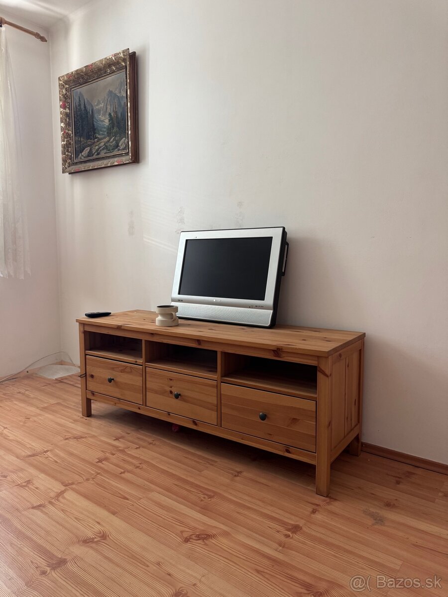 Komoda z dreva