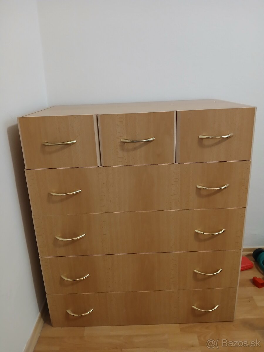 Zánovná komoda na predaj