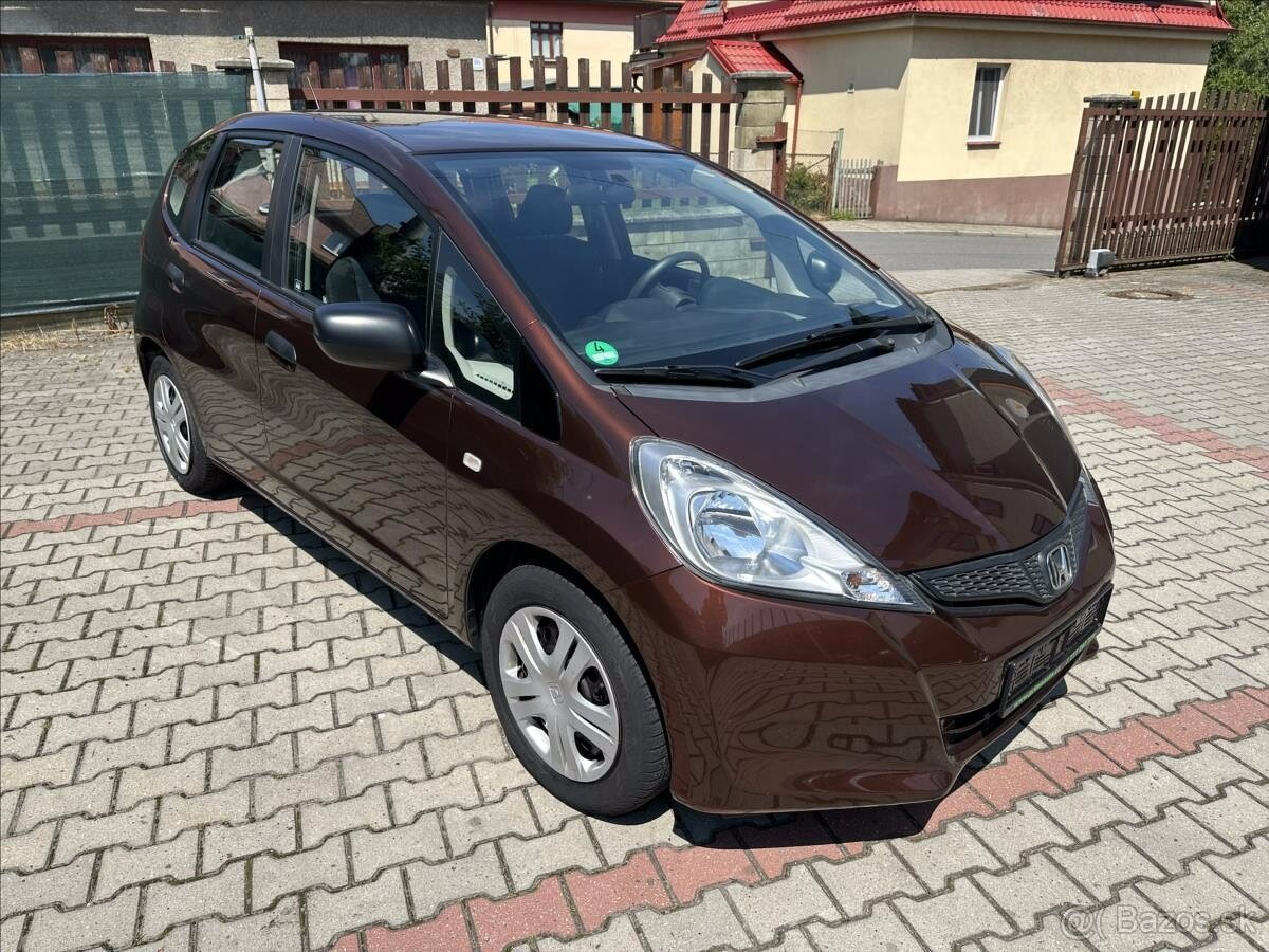 Honda Jazz 1.2 66kW 2012 122461km 1.majitel TAŽNÉ