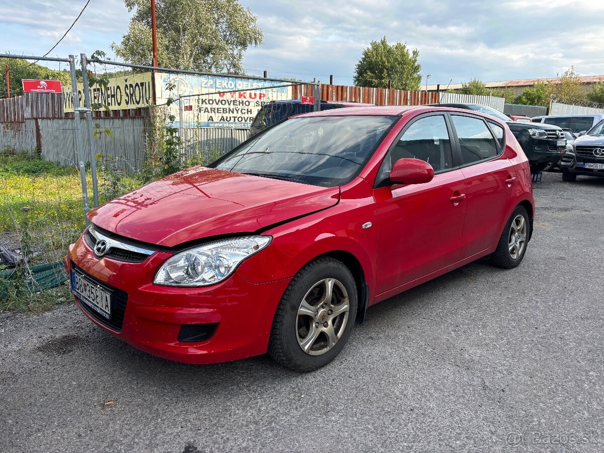 Hyundai i30 1.4 benzin 80kw
