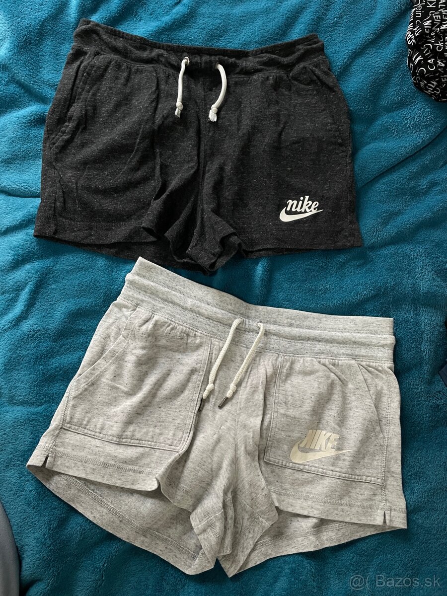 2 Nike kraťasy