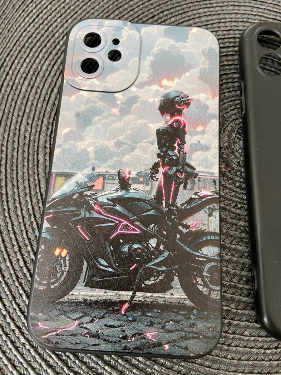 Predám kryty na iPhone 11