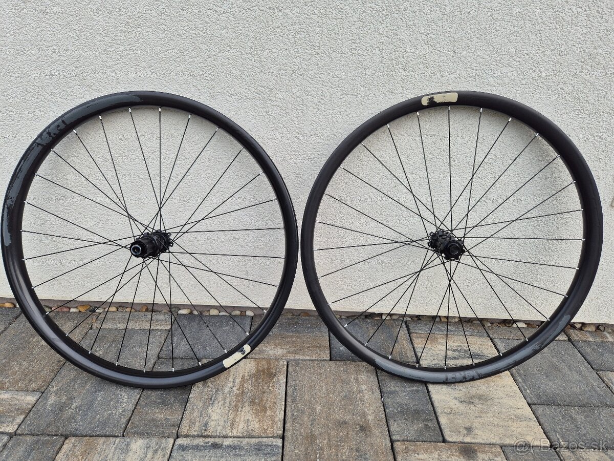 Ghost Asket 27,5 sada mtb kolies karbón