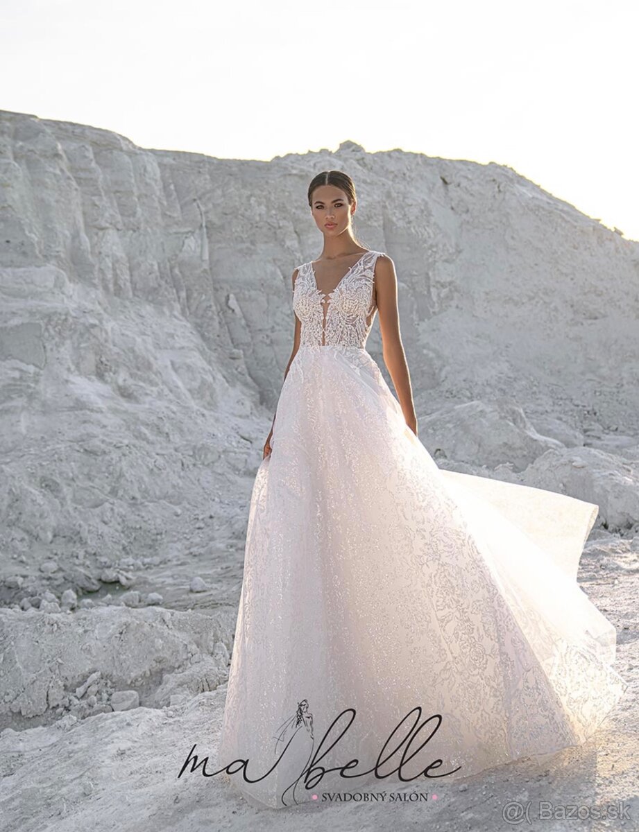 Nádherne trblietave svadobné šaty