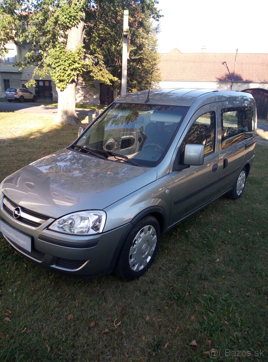 Opel Combo Tour 1.7cdti 74kw rok 2010 XL Family