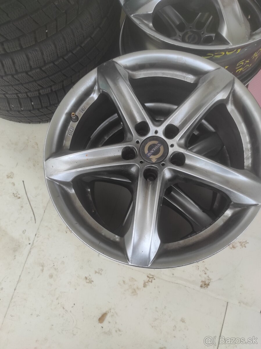 VOLVO DISKY Z ĽAHKÝCH ZLIATIN R17