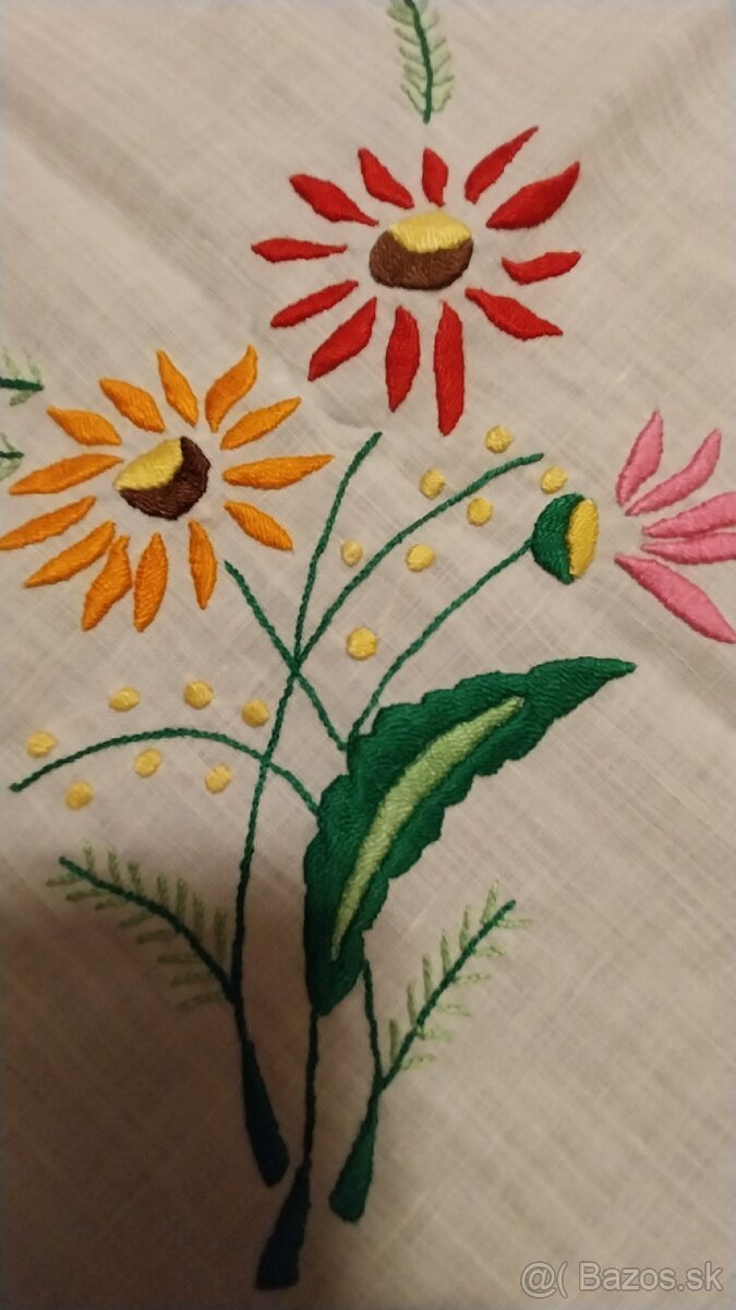 Vyšívané obrusy #7