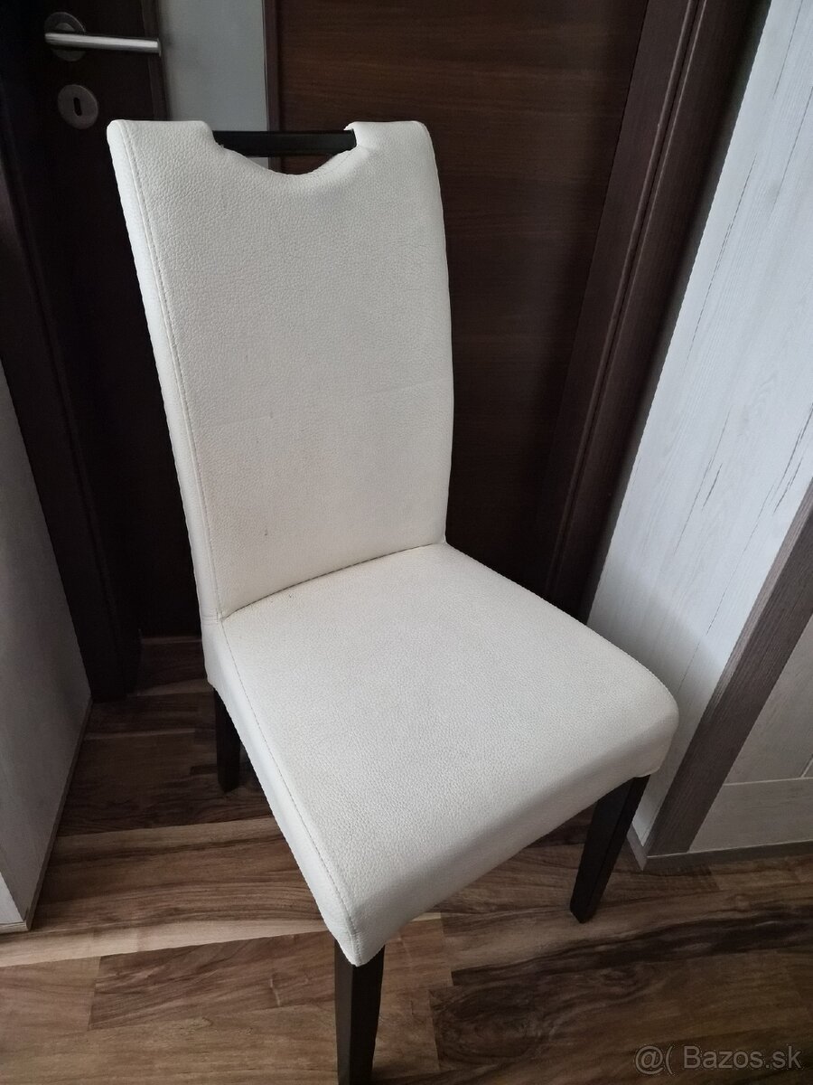 Jedálenské stoličky z ekokože 4ks