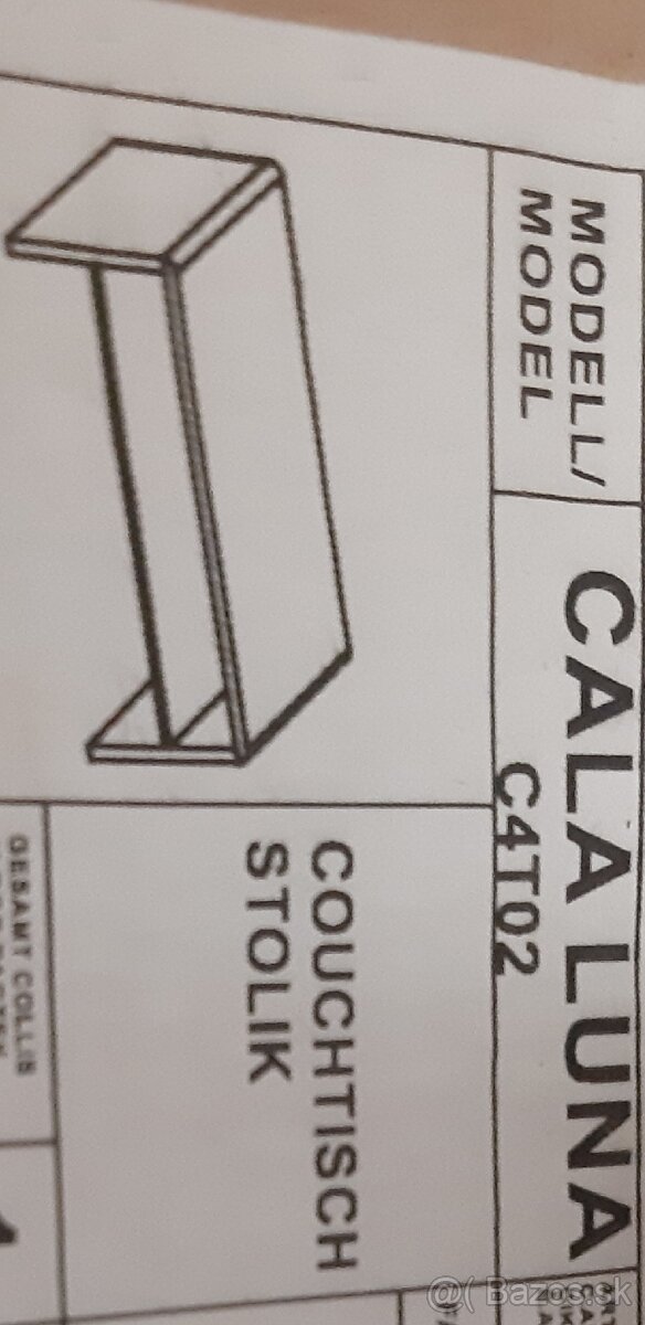 Biely lesklý konferenčný stolík