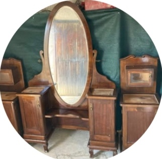 Toaletný stolík a nočné stolíky