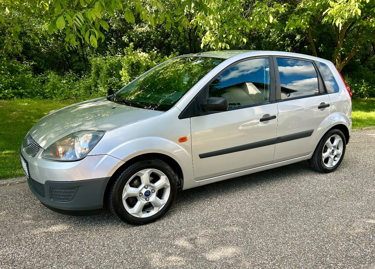 Ford Fiesta 1.3i 51kw - 2. Majiteľ