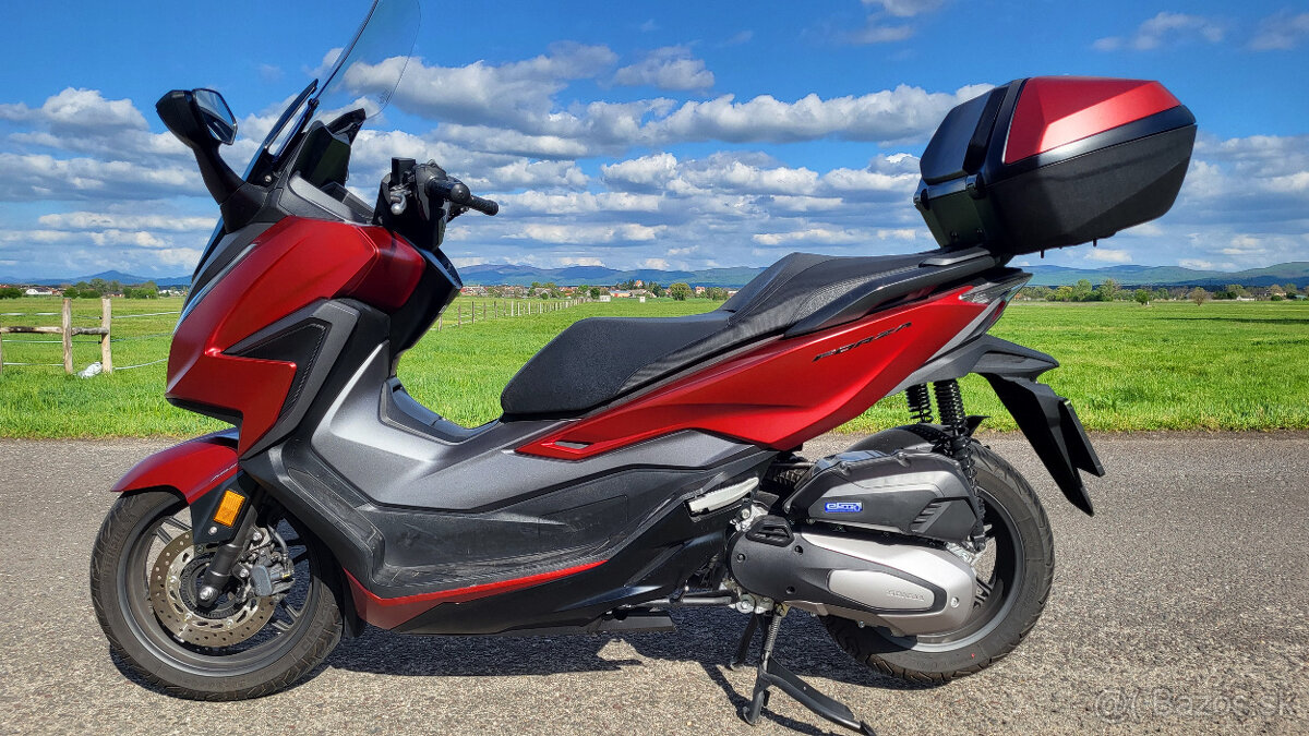 Honda Forza 125