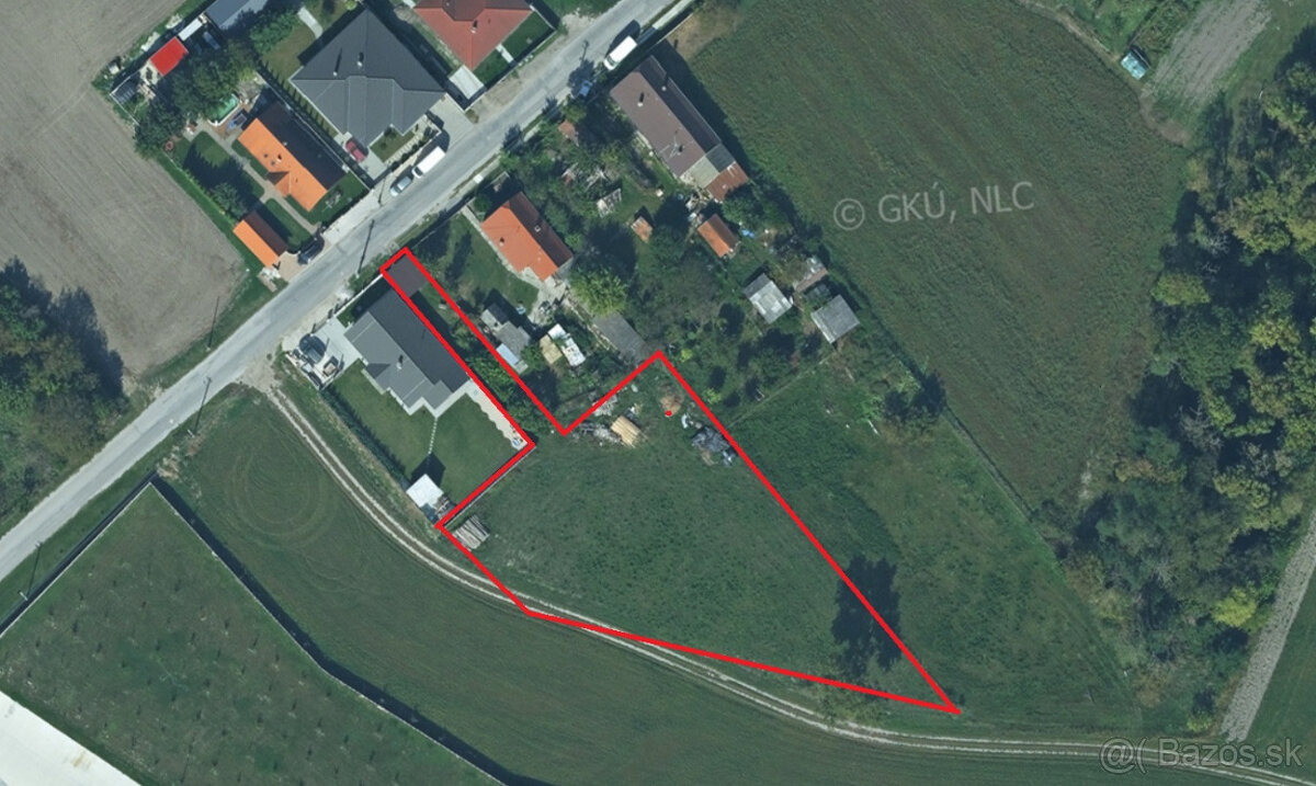 Veľký pozemok pre rodinné domy v tichej lokalite