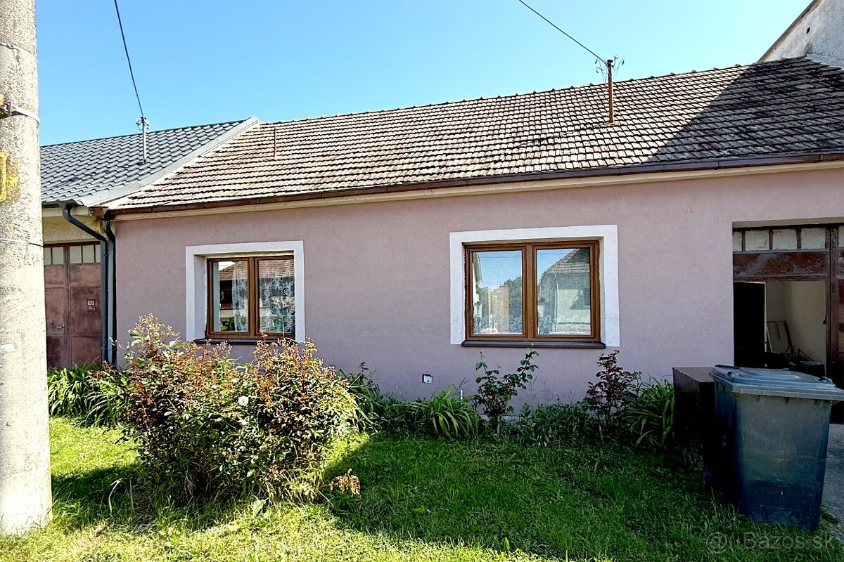 Predstavivosť a chuť rekonštruovať - Dom s pozemkom 2400m2