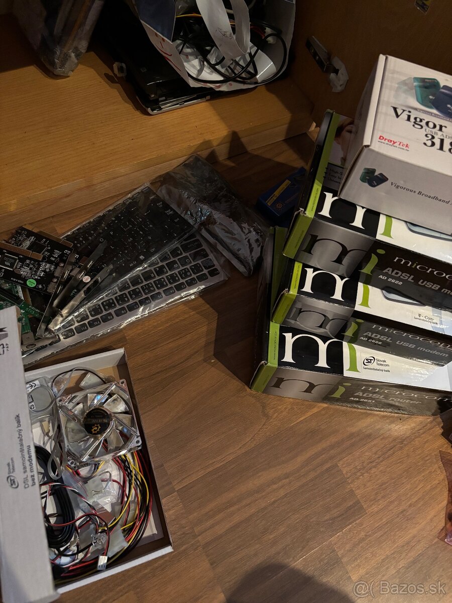 PC a NTB historická všehochuť - darujem