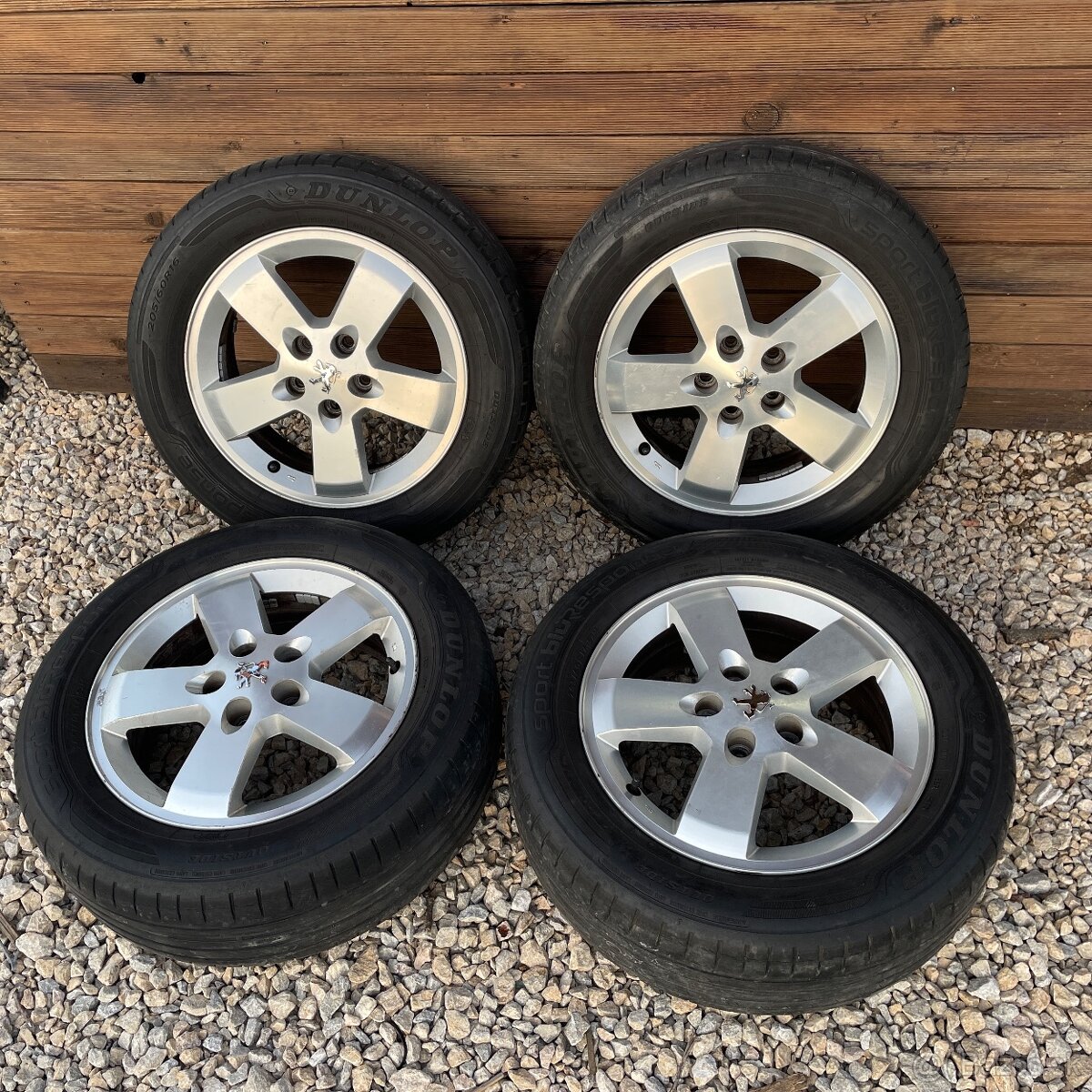alu disky peugeot 5x108 r16