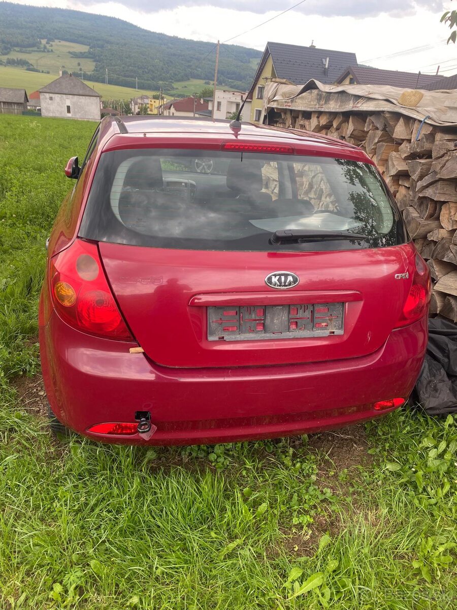 Rozpredam KIA Ceed 1.6 CRDI