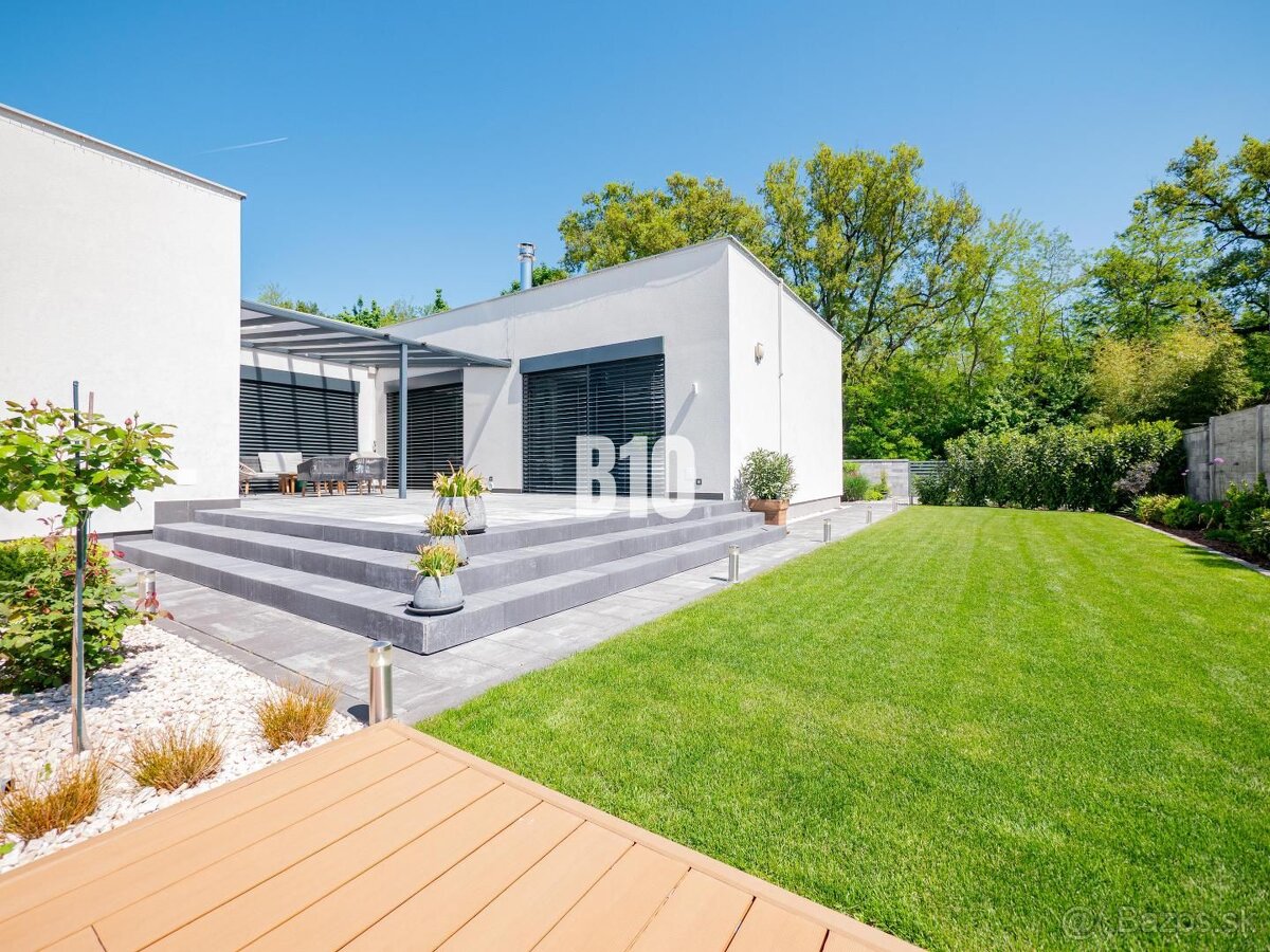 Nadštandardný DOM a POZEMOK - Nitra, Malý Lapáš