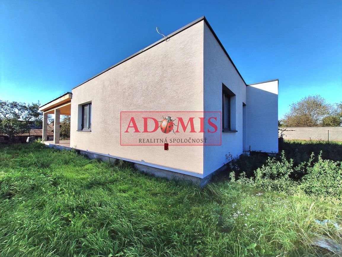 ADOMIS - Predáme bungalov Veľká Ida 160m2 + teraska 30m2, 94