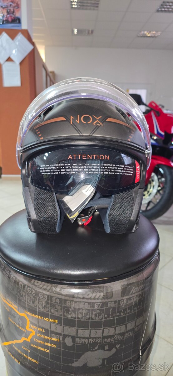 NOX Helmets.  Veľkosť S