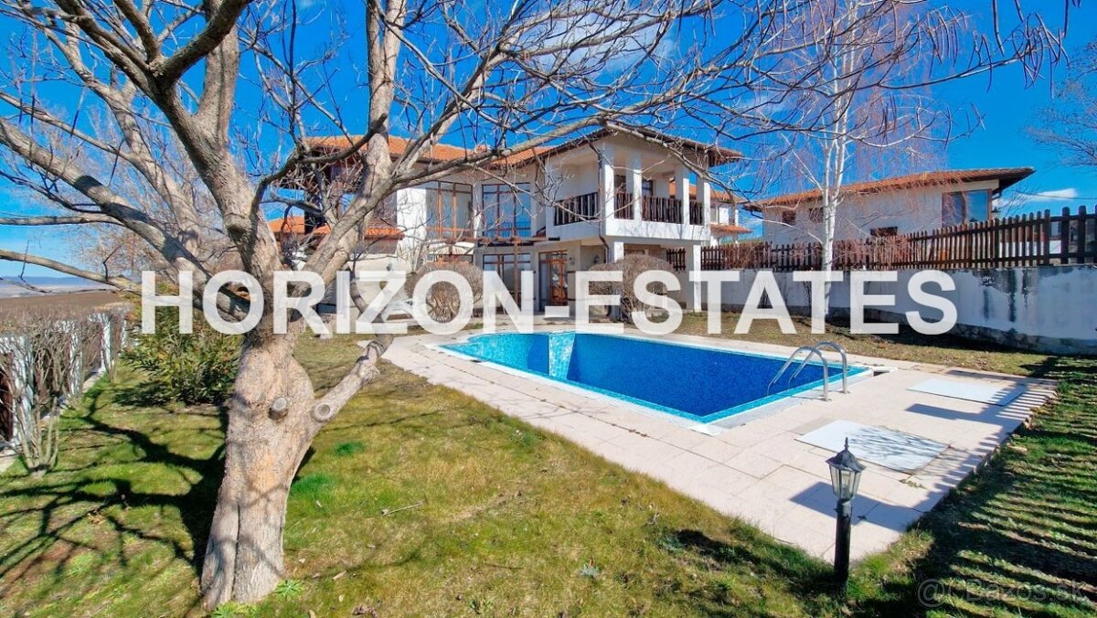 Luxusní dvoupodlažní dům 3+kk (146 m²) Bulharsko