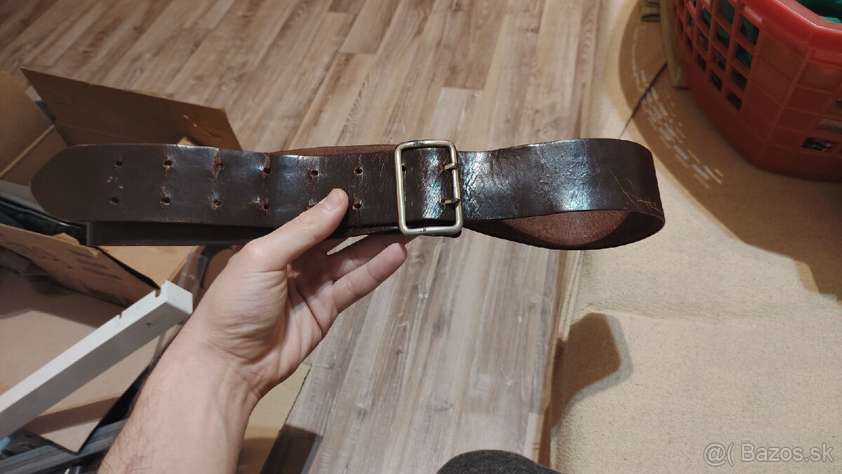 Predám dvojradý opasok asi policajný