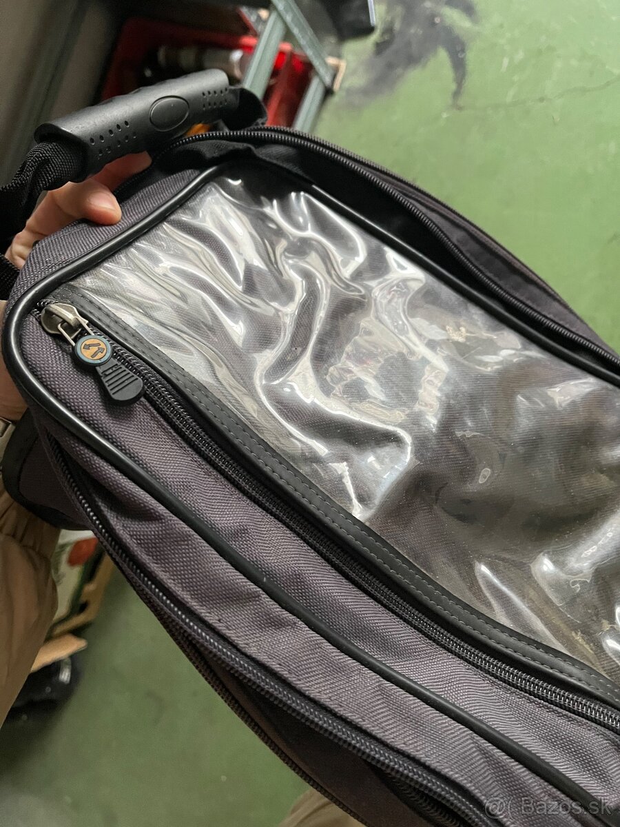 Kapsa na nádrž motorky