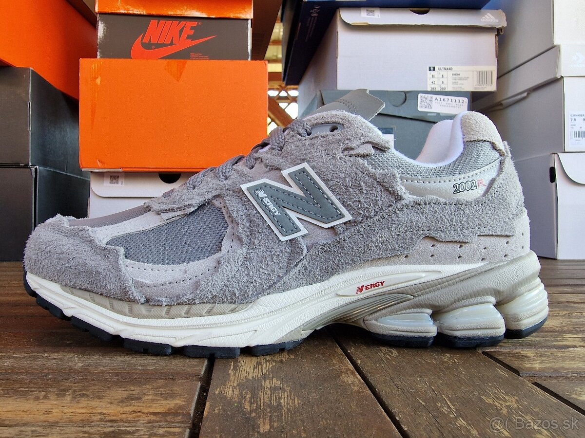 New Balance 2002 Protection Pack