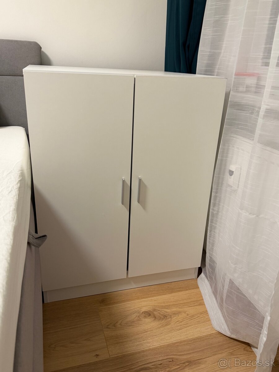 Skriňa (na práčku)