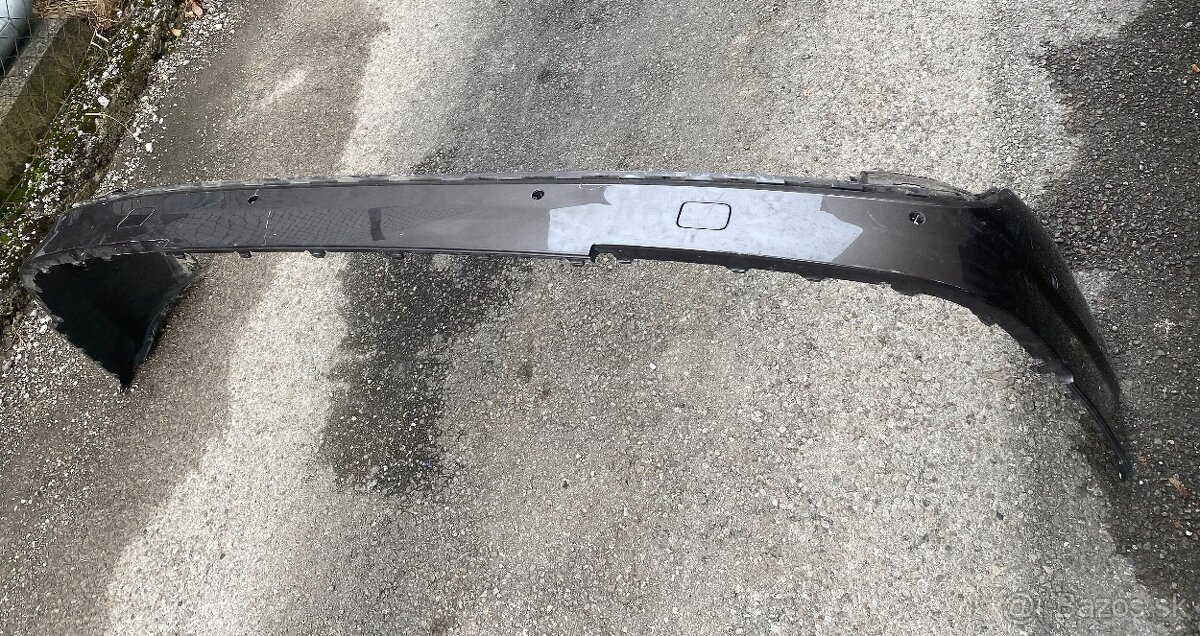 Audi Q7 4M zadny naraznik stred