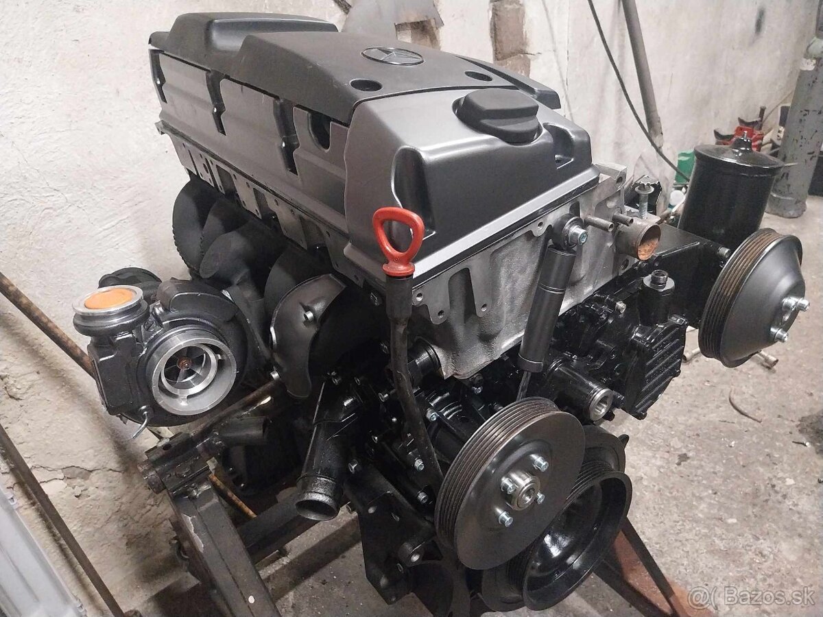 Motor mercedes om605