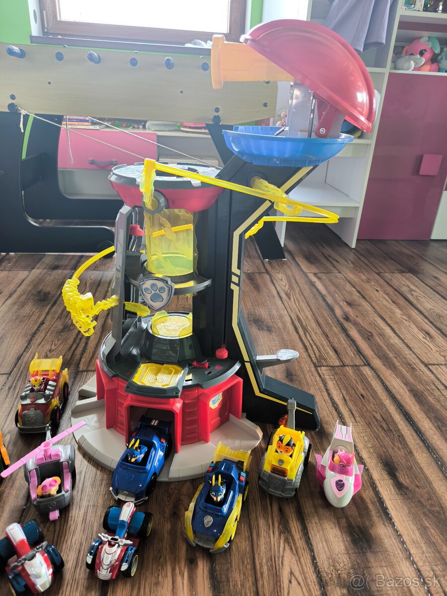 Veľká veža labkova patrola ( paw patrol)
