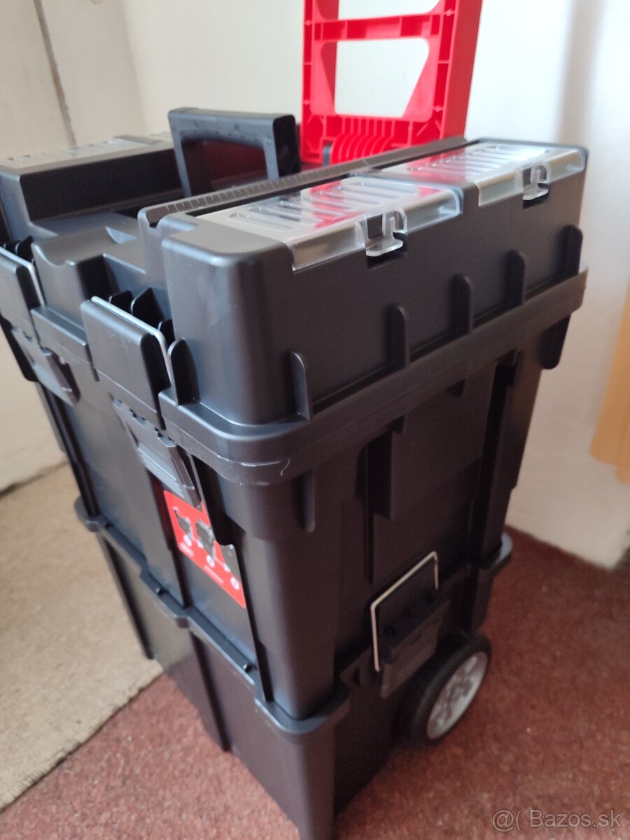box na naradie na kolieskach