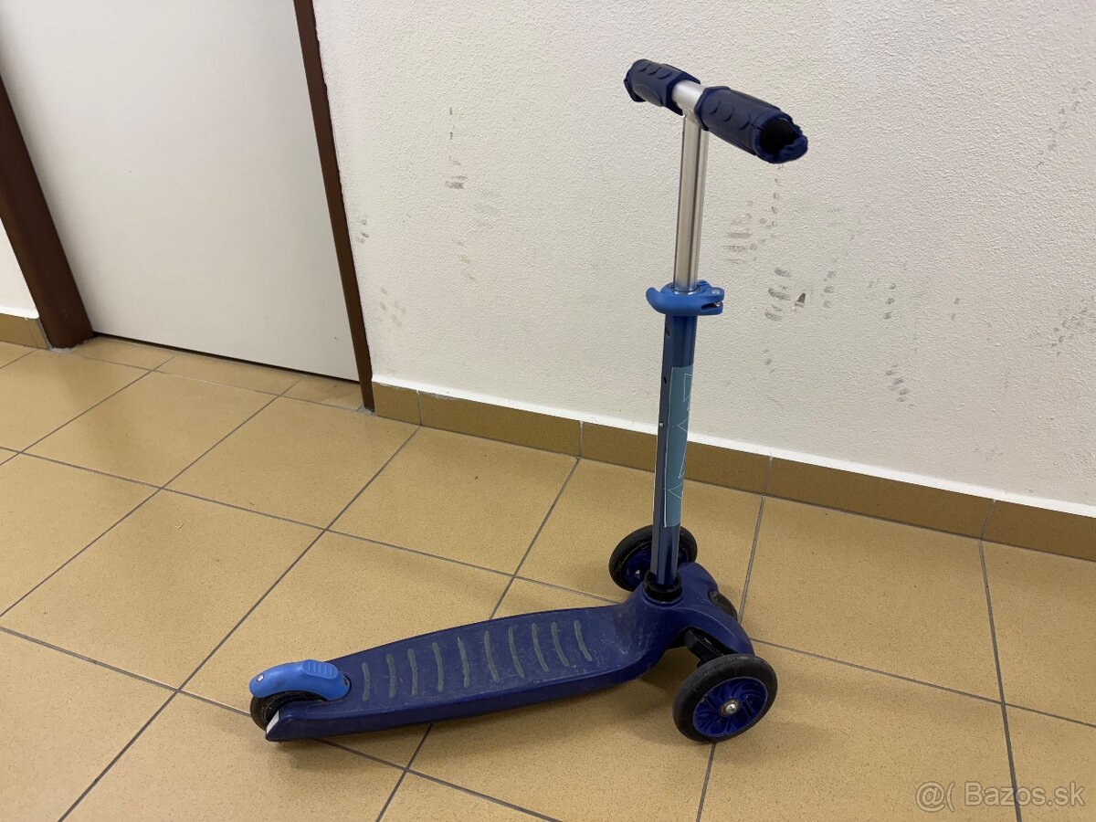 Detska kolobezka s naklapacimi riaditkami