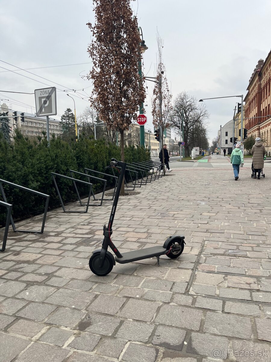 Xiaomi Electric Scooter 4 na detaily