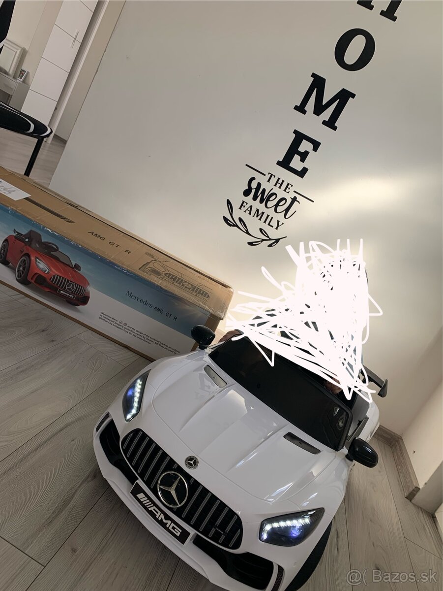 Elektrické autíčko Mercedes AMG
