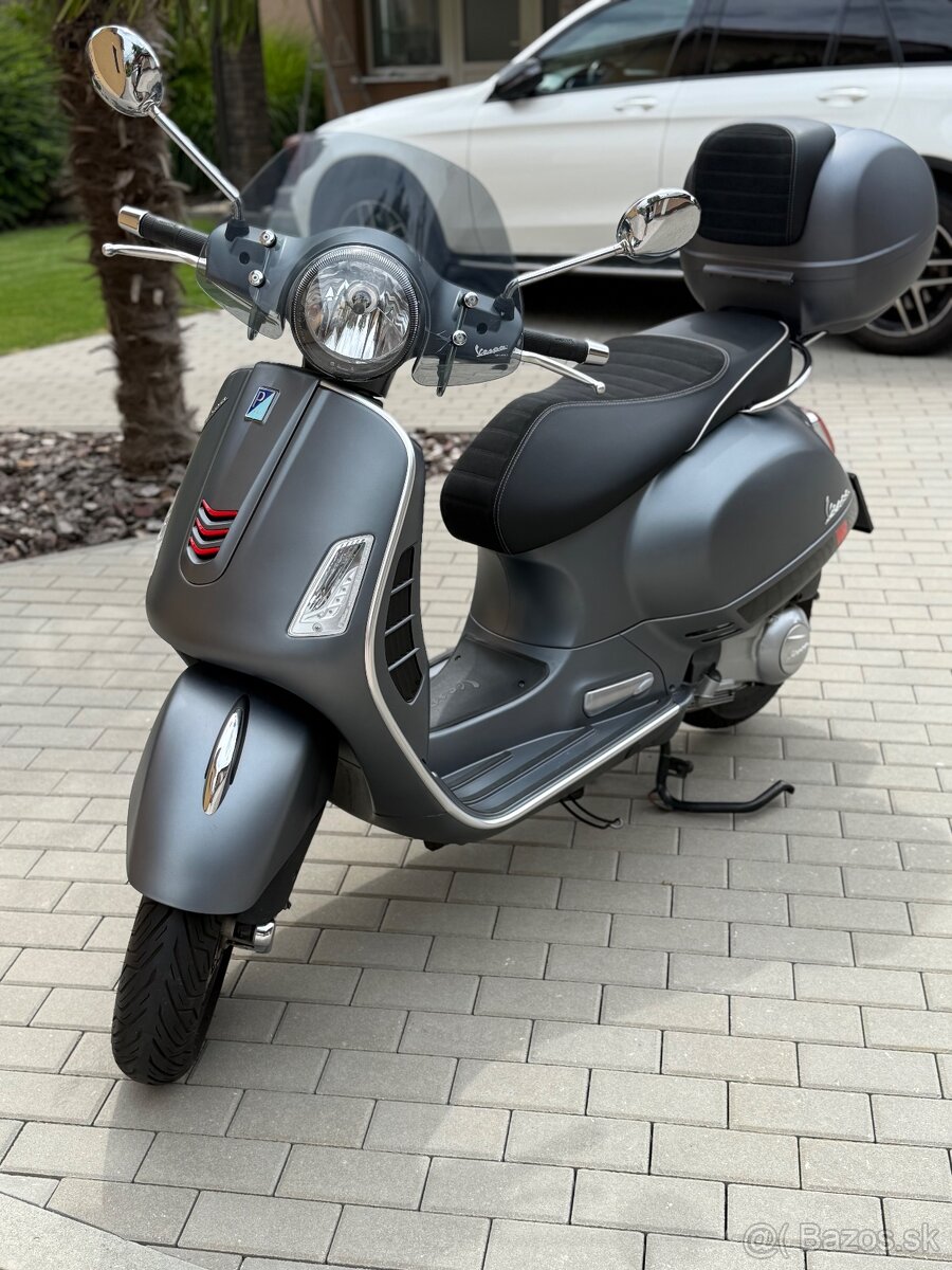 Vespa GTS 300