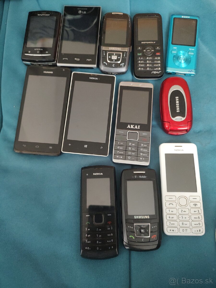 Staré telefóny na predaj