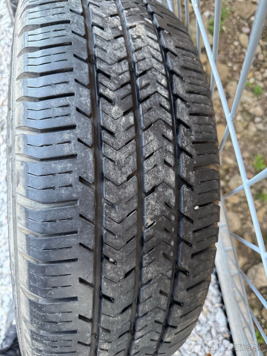 Zimne Michelin 215/65 R16C M+S
