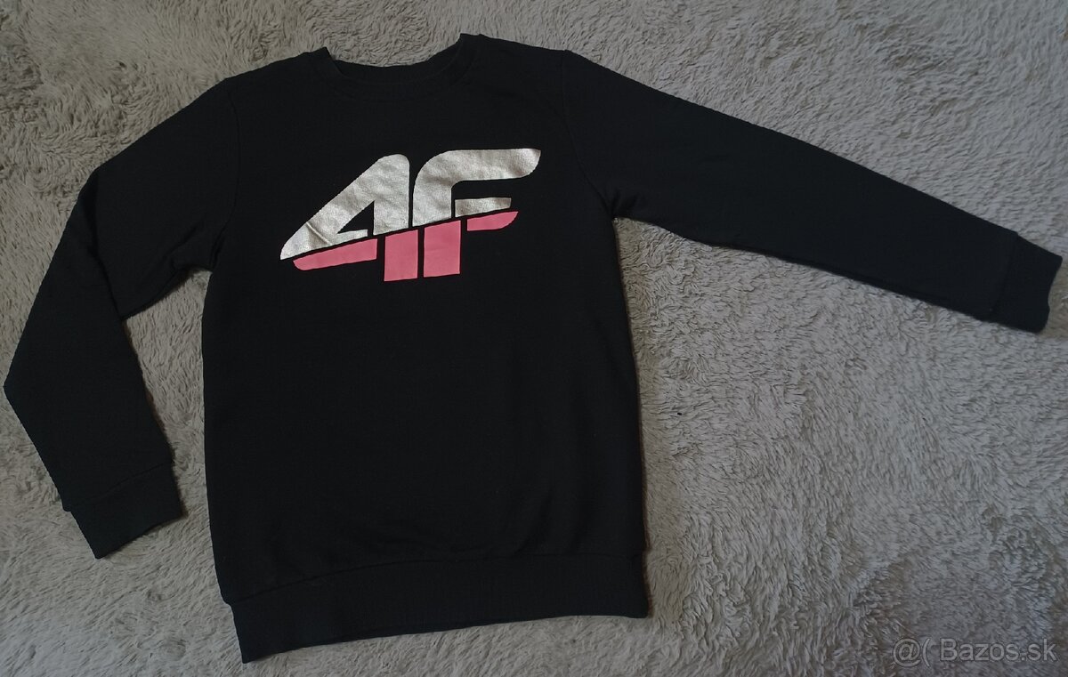 4F mikina