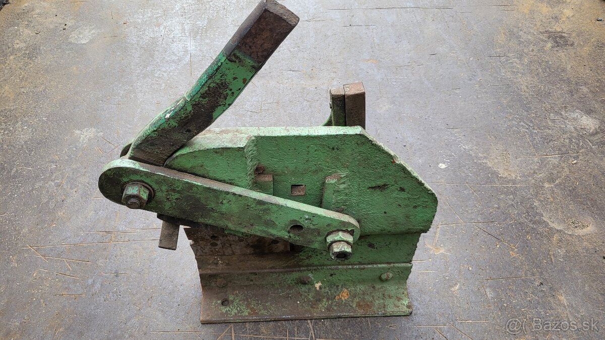 pákové nožnice na plech NCR 300/6 znížená cena