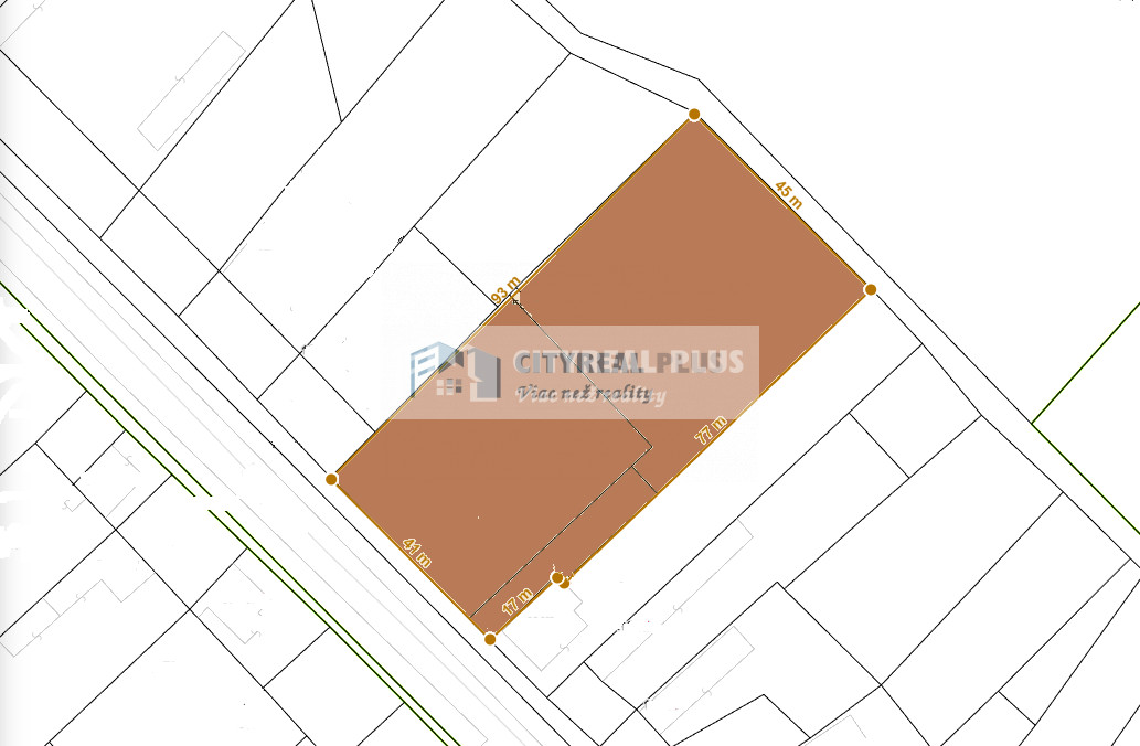 Predám investičné pozemky vo výbornej lokalite 4095m2, Šuran