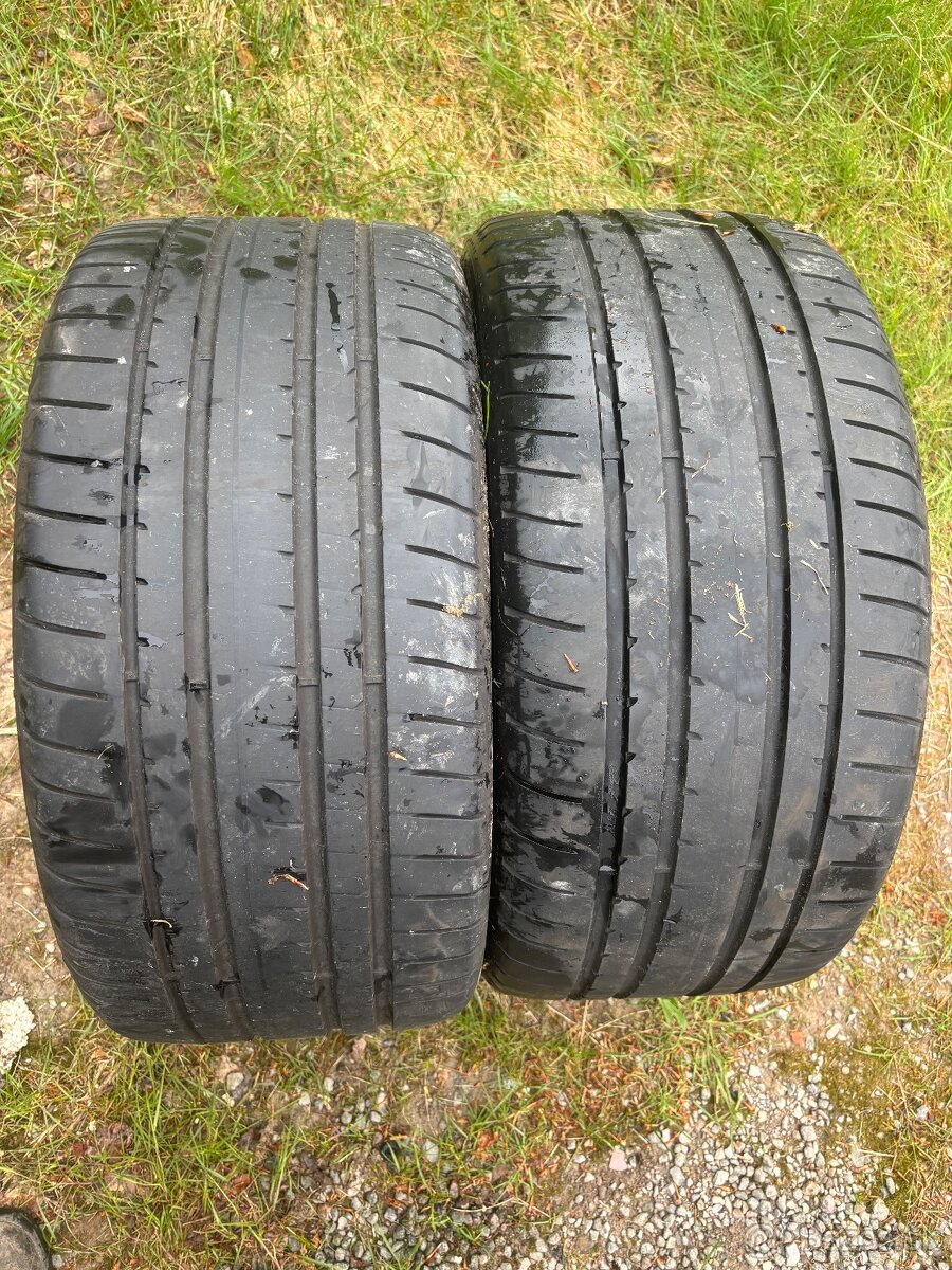 275/30 R20